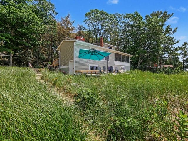 11775 S Valley Road, Montague, MI 49437