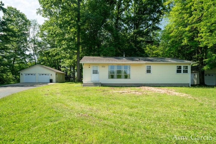 3530 11 Mile Road NE, Rockford, MI 49341