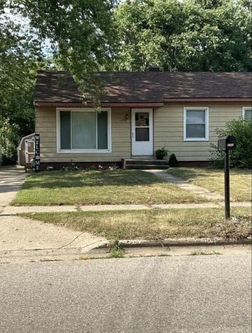241 50th Street SW, Grand Rapids, MI 49548