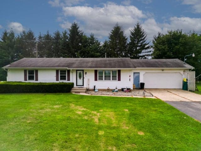 51104 Silver Street, Three Rivers, MI 49093