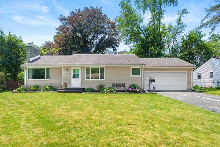 3225 Cranbrook Avenue, Kalamazoo, MI 49006