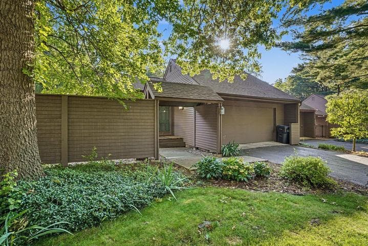 1008 Cohasset Lane, Kalamazoo, MI 49008
