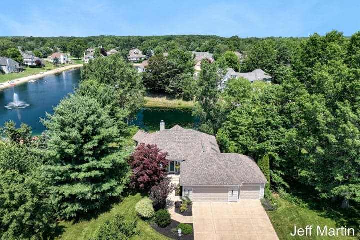 1901 Goldeneye Drive, Holland, MI 49424