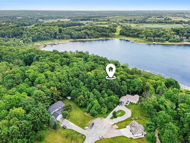 5456 W Ridge Drive, Ludington, MI 49431