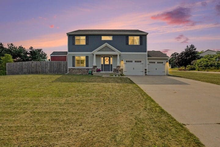 853 N Michigan Avenue, Fremont, MI 49412