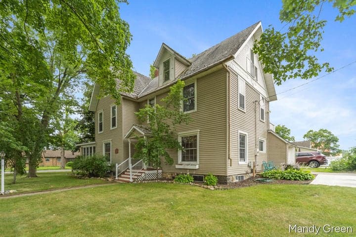 118 S 2nd Street, Carson City, MI 48811