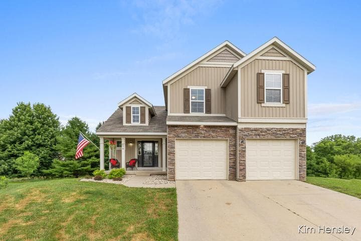 678 Orchard Court NE, Rockford, MI 49341