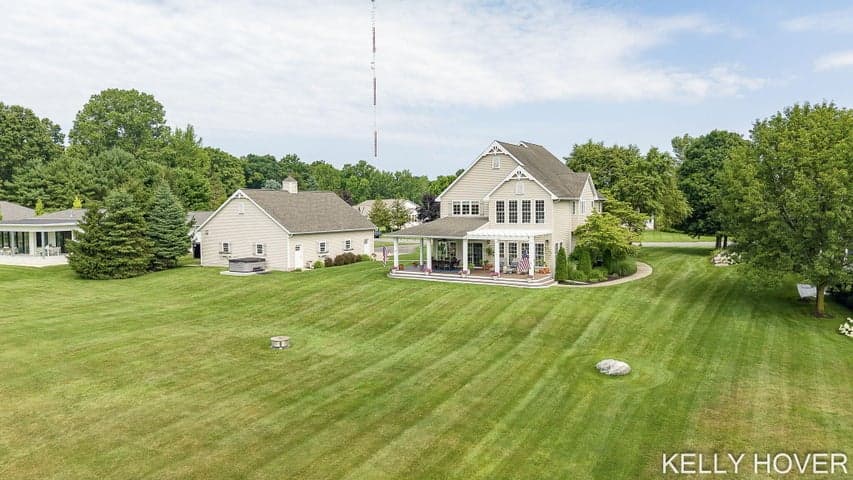 12409 Bay View Drive, Wayland, MI 49348