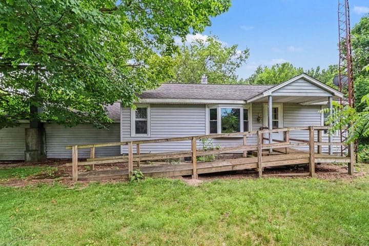 60169 Church Street, Grand Junction, MI 49056