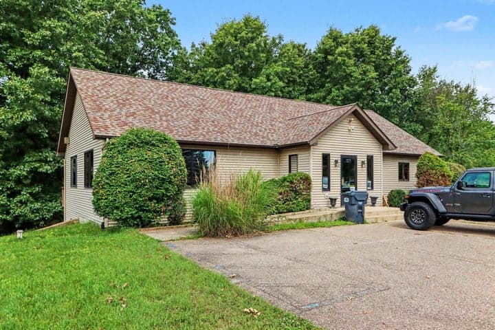 50744 25th Street, Mattawan, MI 49071