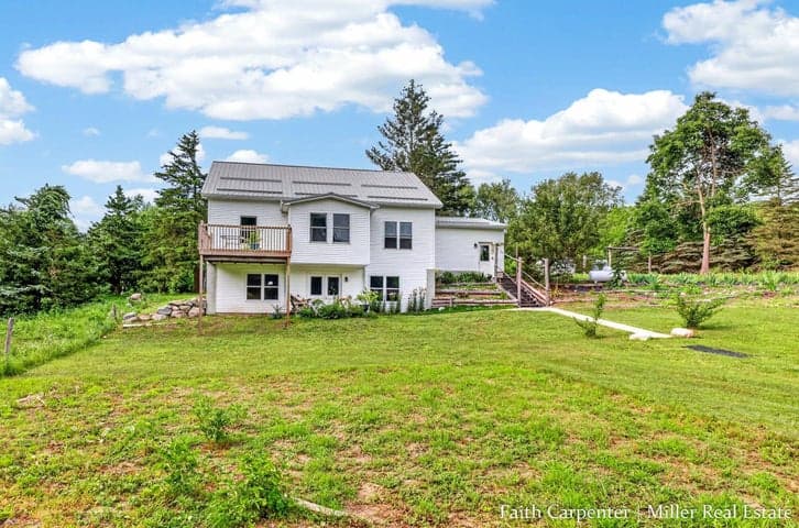 3062 W Cloverdale Road, Delton, MI 49046