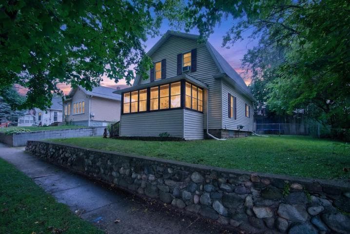 916 Lincoln Street, Jackson, MI 49202
