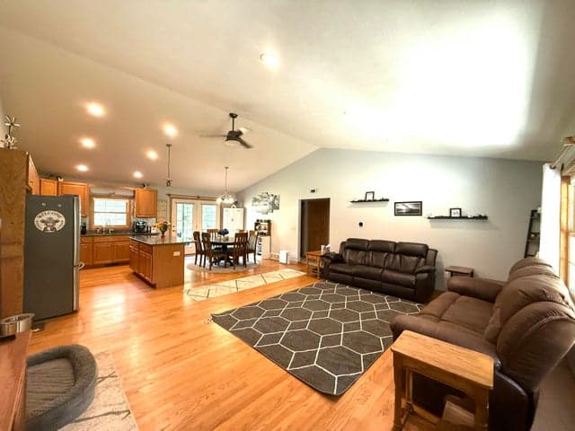 Photo 4