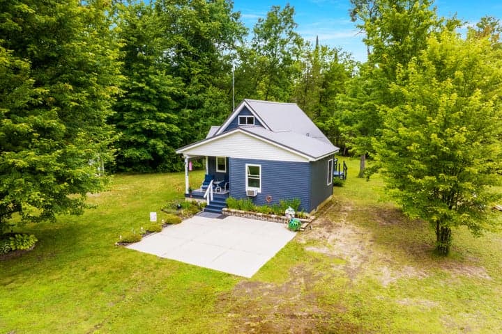 16088 Bentley Road, Thompsonville, MI 49683