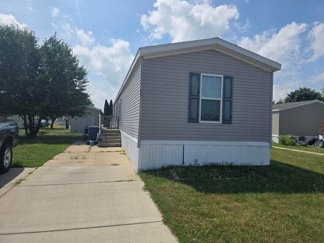 360 E Tuttle Road 55, Ionia, MI 48846