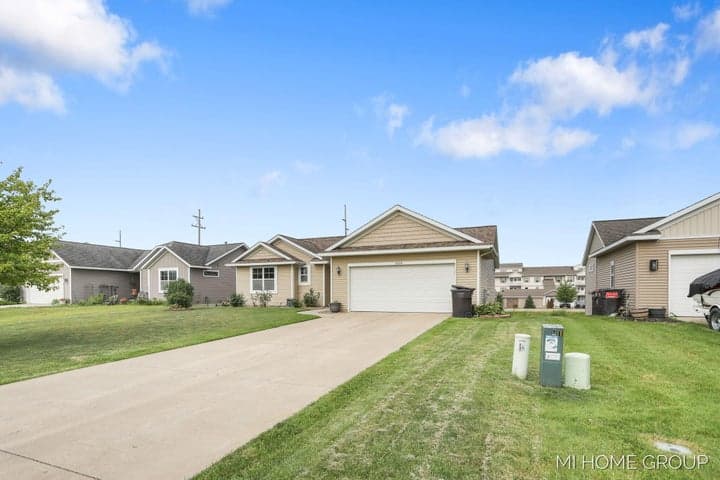 3729 Hickoryrow Court, Holland, MI 49424