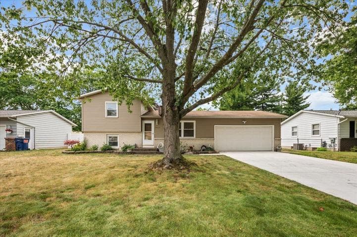5077 Madison Avenue SE, Kentwood, MI 49548