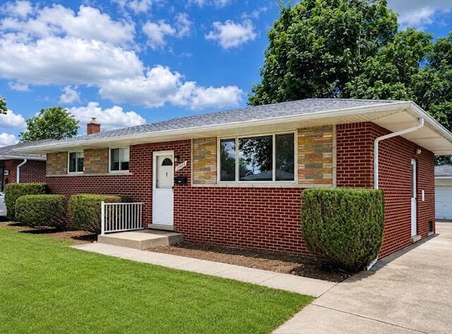 15435 Bainbridge Street, Livonia, MI 48154