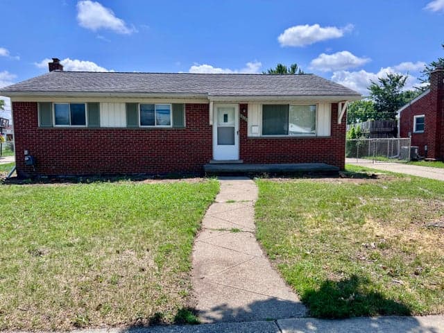 2252 Winston Drive, Sterling Heights, MI 48310