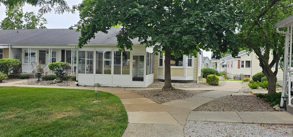 1009 Village Lane 210, Jenison, MI 49428