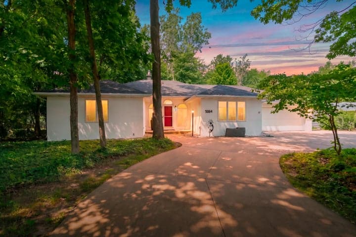 9064 Nature Way, Kalamazoo, MI 49009