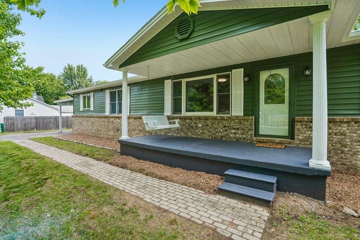 990 Centennial Avenue, Ypsilanti, MI 48198