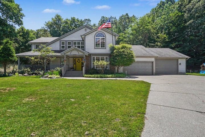 2065 Forest Park Road, Norton Shores, MI 49441