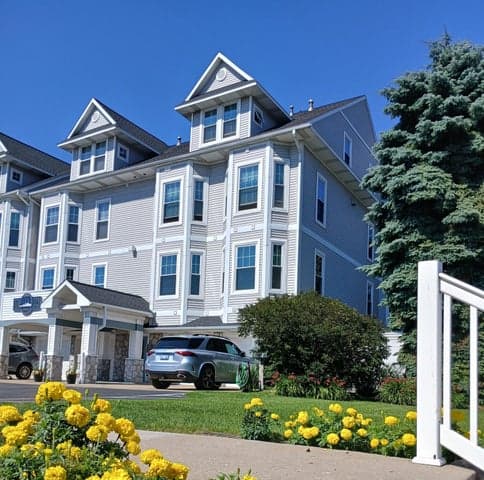 300 S Rath Avenue #5, Ludington, MI 49431