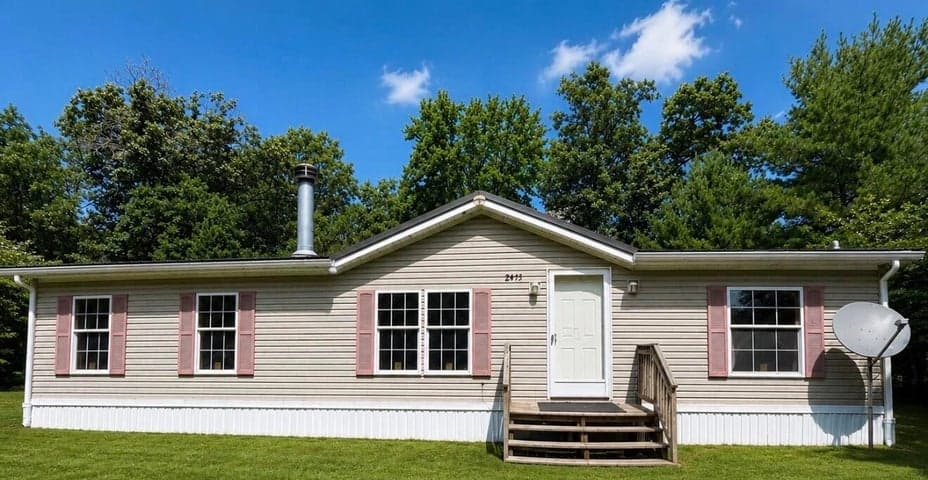 2455 W Pinewood Boulevard, Bitely, MI 49309