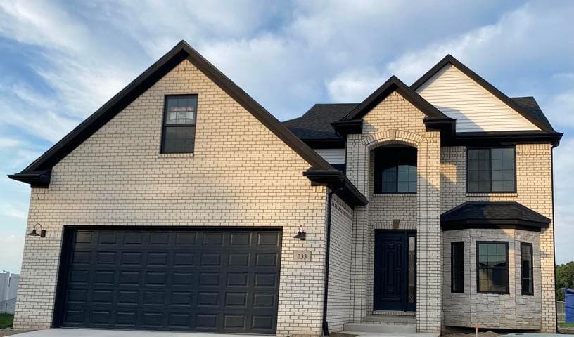 733 Britt Circle Drive 10, Dundee, MI 48131
