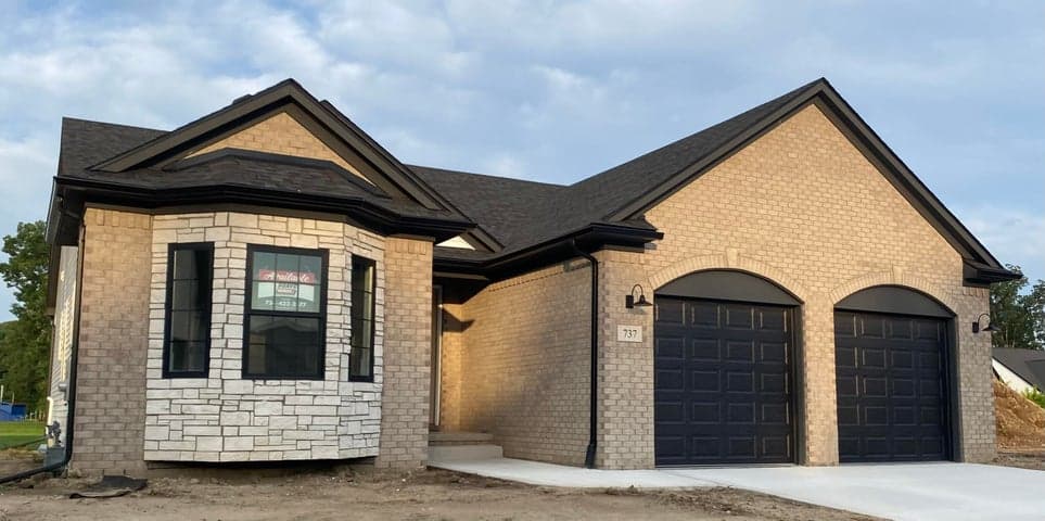 737 Britt CIrcle Drive 11, Dundee, MI 48131