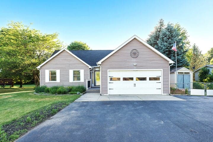 8280 Clear Lake Road, Grass Lake, MI 49240