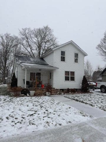 108 N Lincoln Avenue, Three Rivers, MI 49093