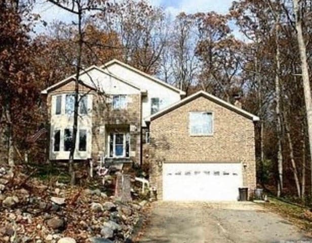 3560 Dorothy Lane, Waterford, MI 48329