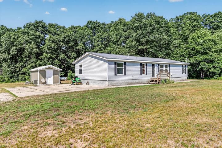 11703 Nichols Road, Holton, MI 49425
