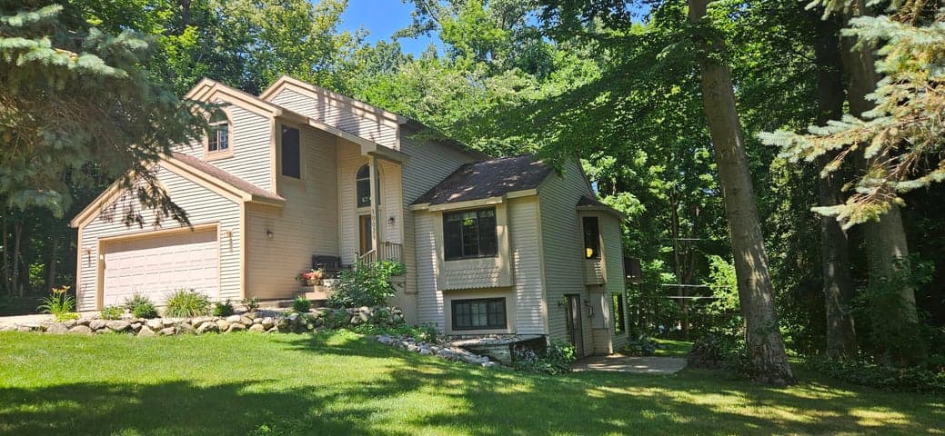 10029 Wildwood Court, Richland, MI 49083
