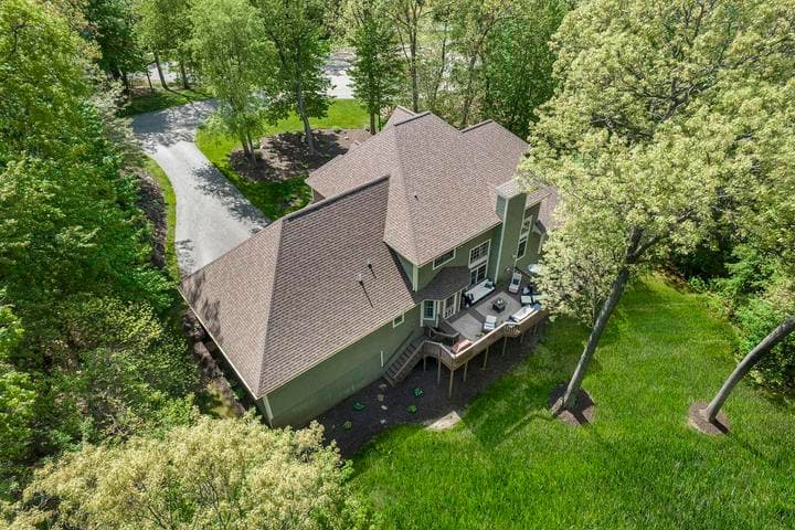 7023 Dunloe, Belmont, MI 49306