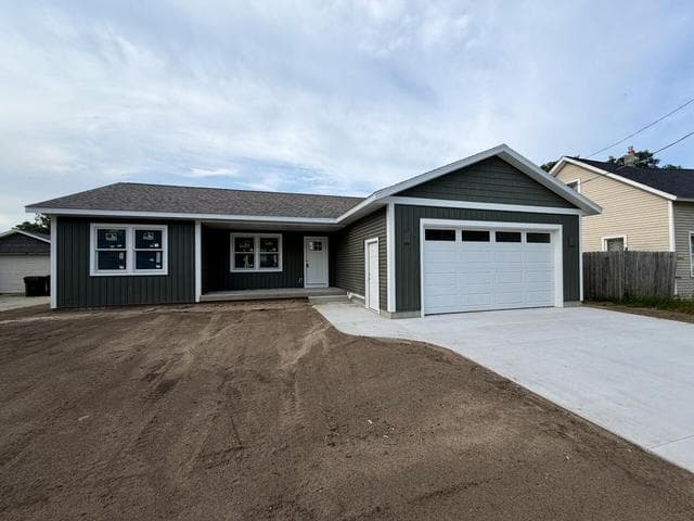 877 Amity Avenue, Muskegon, MI 49442