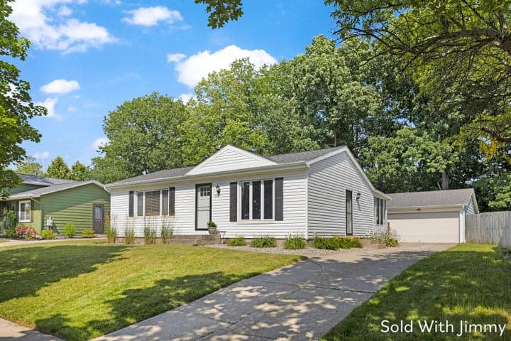 1340 Beckwith Avenue NE, Grand Rapids, MI 49505