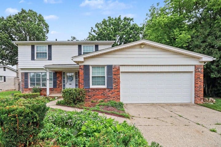 16360 E Rutherland Street E, Southfield, MI 48076