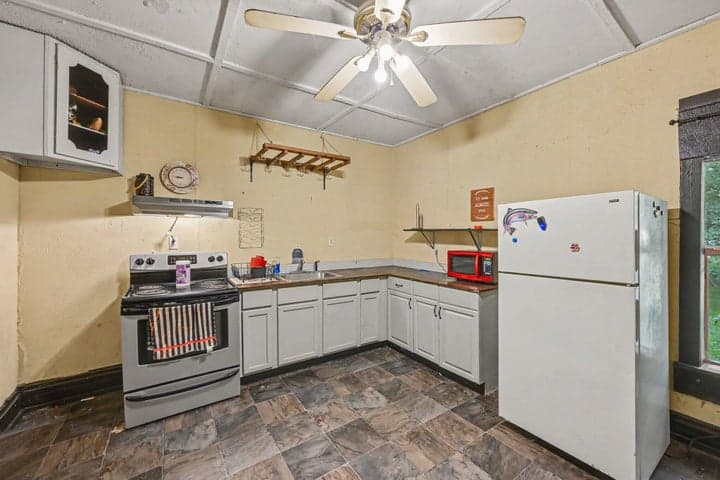 Photo 6