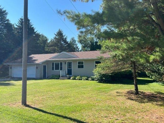 126 Johnson Street, Edmore, MI 48829