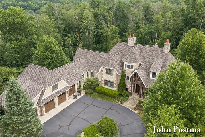 5914 Whitworth Court SE, Grand Rapids, MI 49546