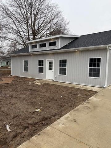 129 Middle Street, Three Rivers, MI 49093