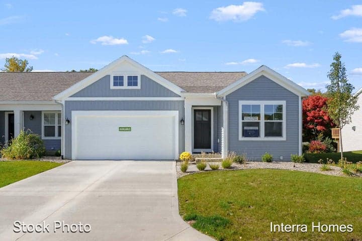 1597 N Village Circle, Kalamazoo, MI 49009