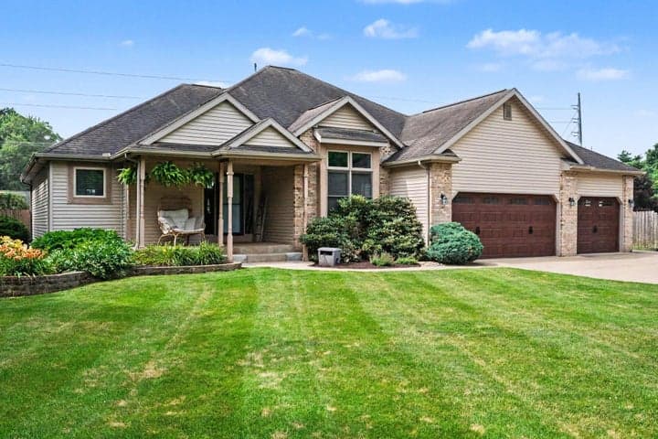 12265 Riverside Drive, White Pigeon, MI 49099