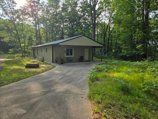 8207 N Hunters Ridge Drive, Irons, MI 49644