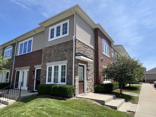 5619 Arbor Chase Drive, Ann Arbor, MI 48103