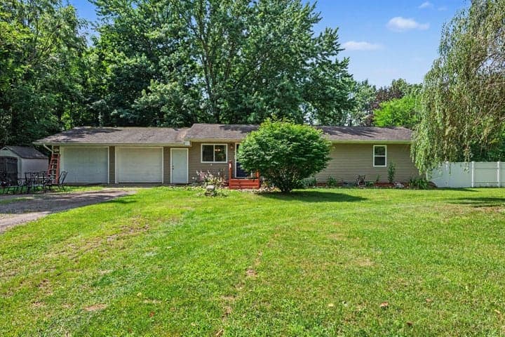 67238 Oxbow Drive, Constantine, MI 49042
