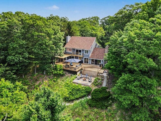 18240 N Shore Estates Road, Spring Lake, MI 49456